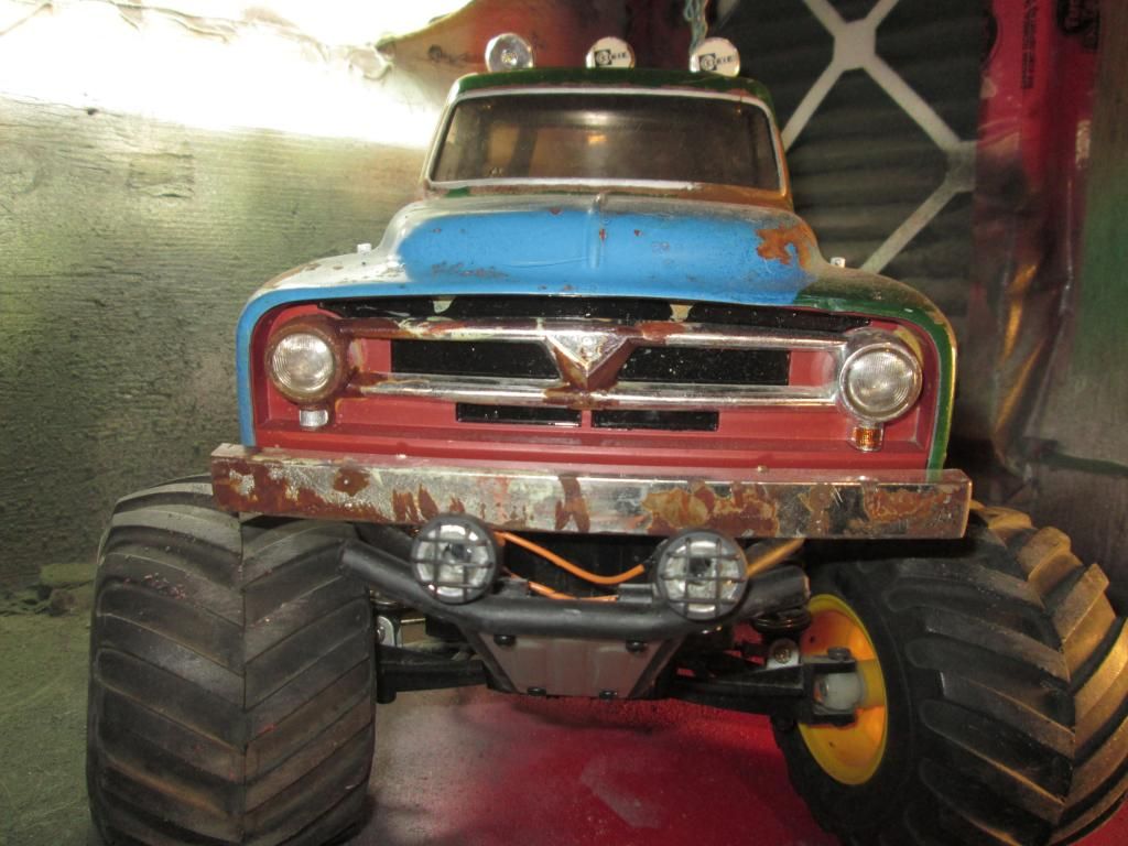 midnight pumpkin monster truck